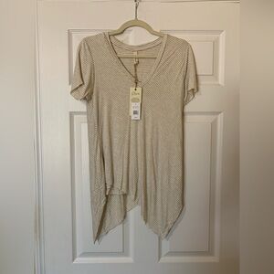 Elan Tan Striped V-Neck Asymmetrical Short Sleeve Top Size Large Casual Summer